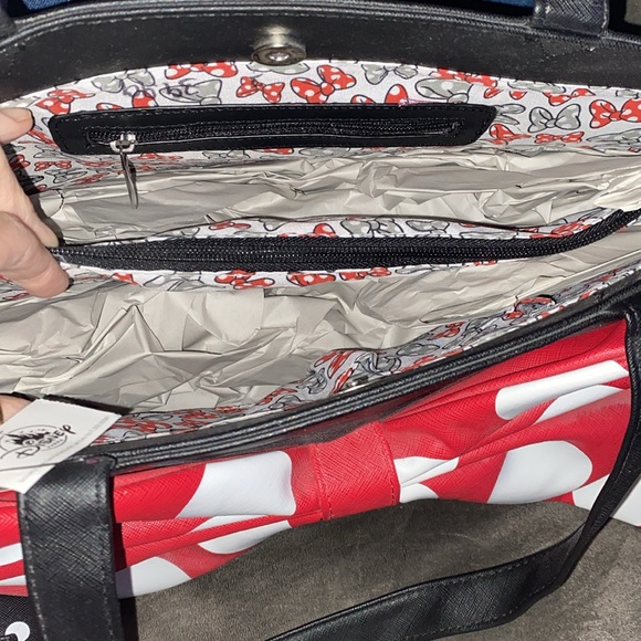 Disney Minnie Mouse handbag and wristlet wallet - Picture 6 of 13